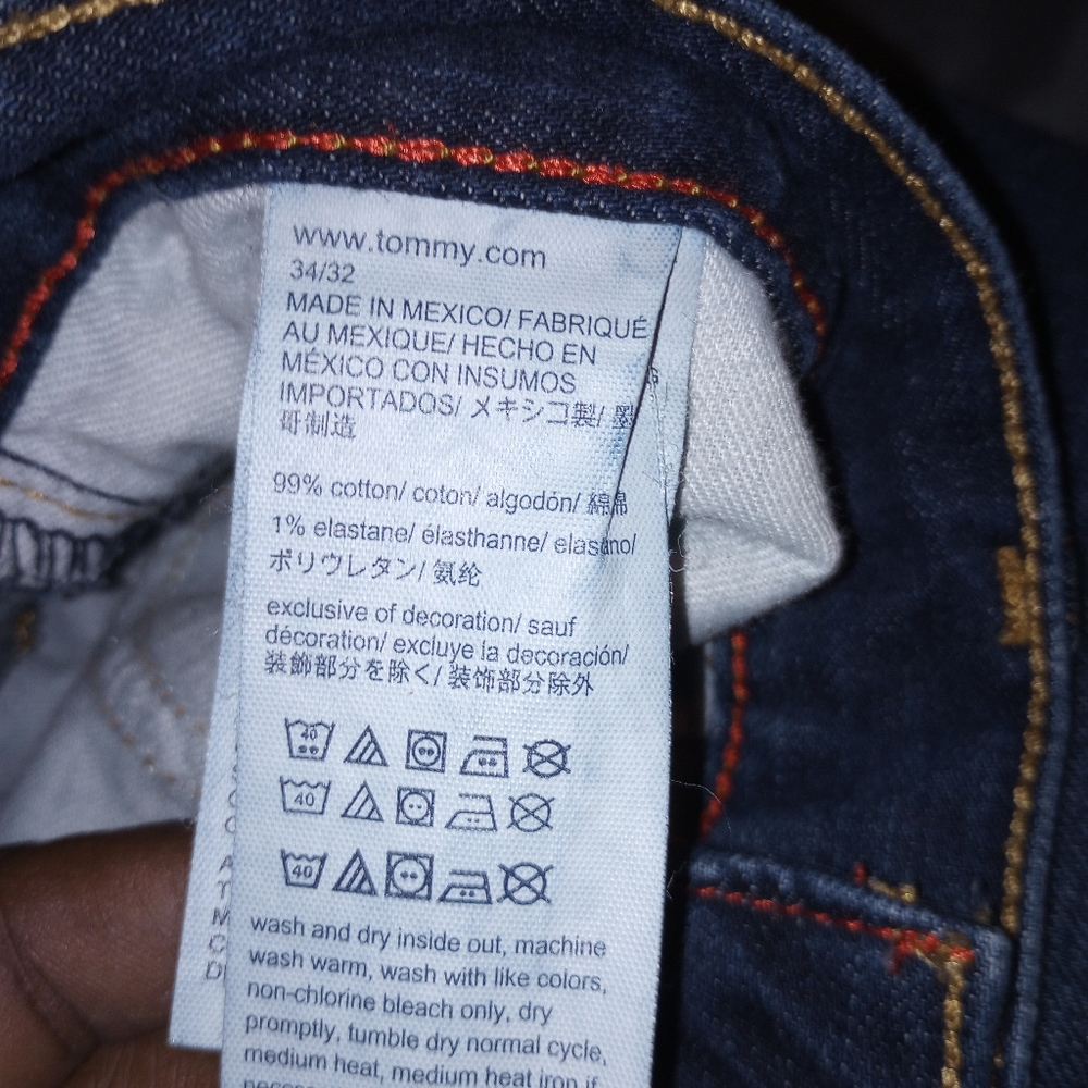 Tommy Hilfiger Men's Dark Wash Denim - Picture 11 of 12